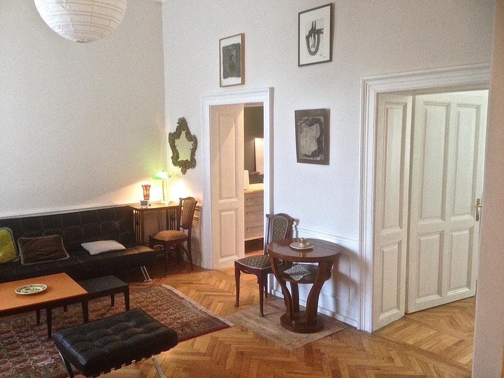 Augusta Apartment คลูจ-นาโปกา ภายนอก รูปภาพ